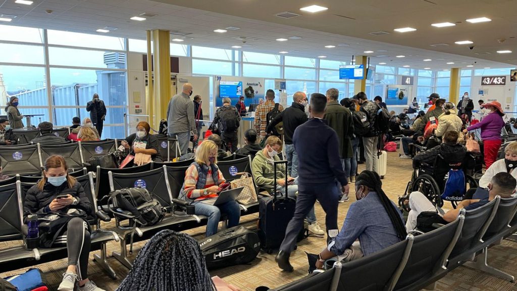 Holiday Travel Breaks Pandemic Record Despite Dire Covid Warnings