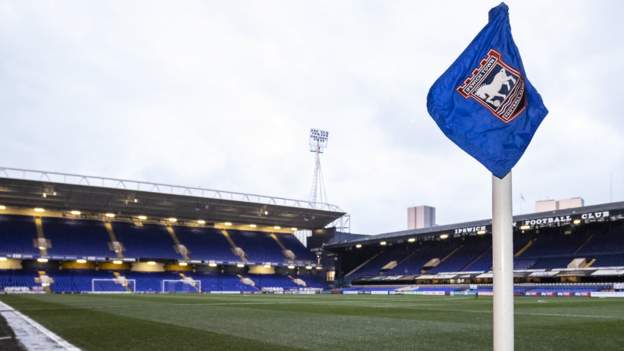 Ipswich Town: Physio suggests football ‘may need circuit breaker’ to deal with new coronavirus variant