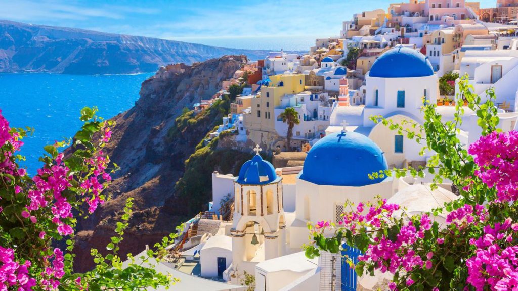 Greece Will Reportedly Reopen To U.S. Tourists Next Week—If They Meet These Conditions