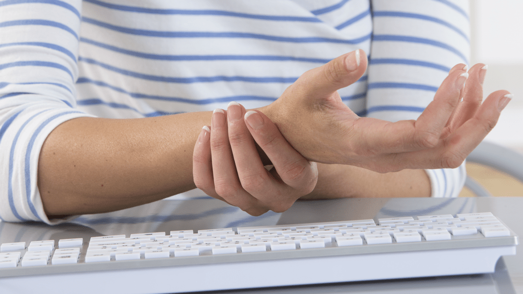 Can Keyboard Wrist Rests Prevent Carpal Tunnel? Are They Worth Using?