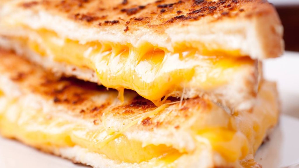 5 Tips That Will Make You a Grilled Cheese Guru!