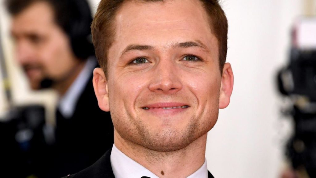 Taron Egerton does not faint during second night of West End play